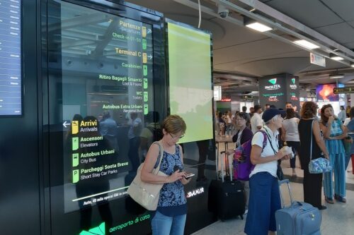 カターニア空港からバス移動