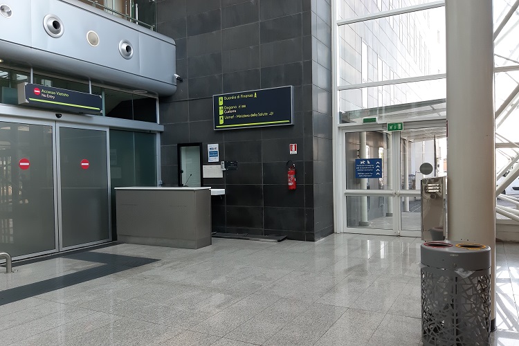 カターニア空港